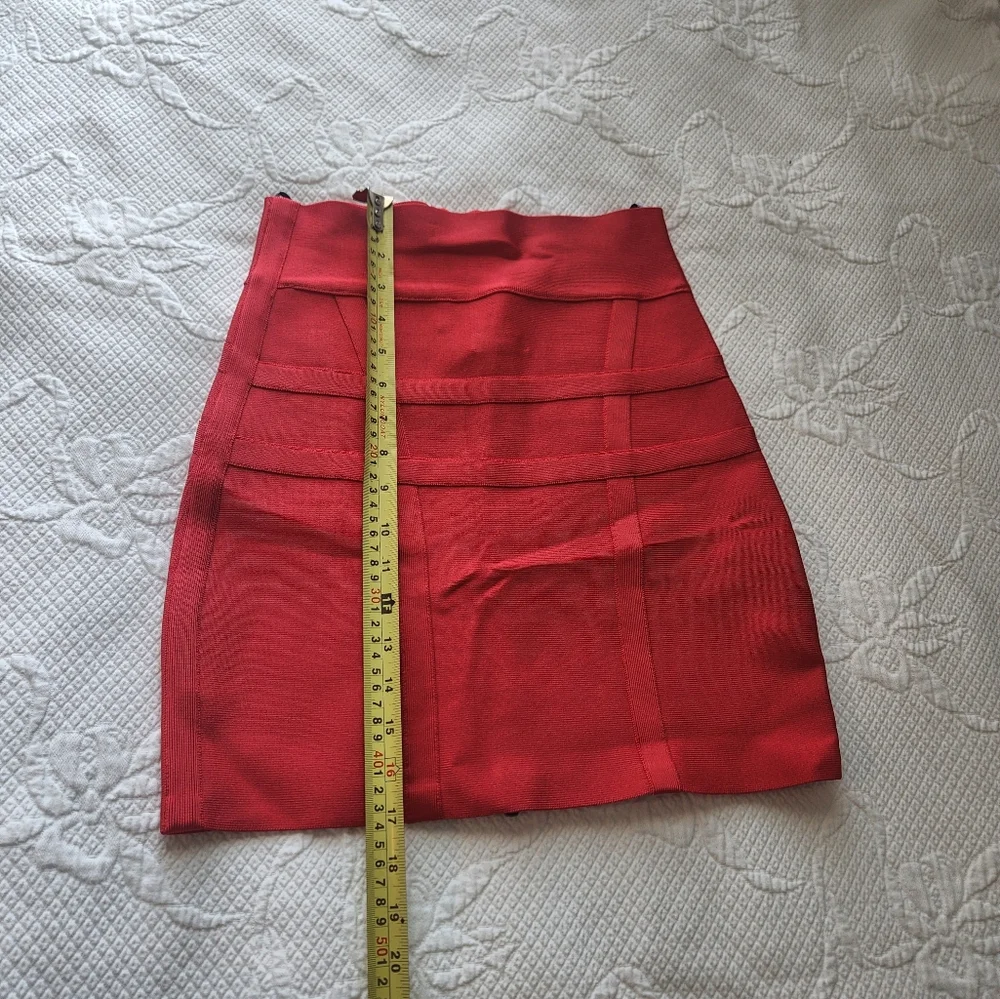 Herve lengerElegant Red Skirt